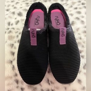 Ryka Echo Mule Made for Women by Women Size 7.5